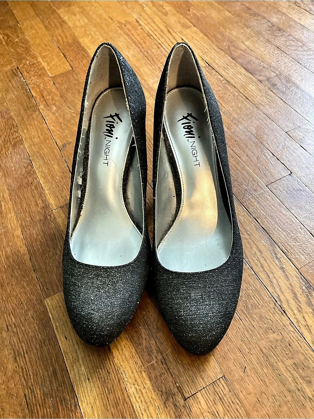 Fioni Glitter Pointed-Toe Heels in Black